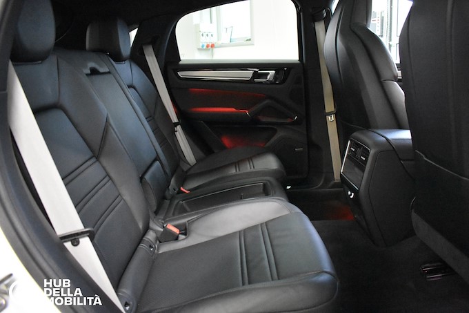 PORSCHE Cayenne Coupé 3.0 V6 Platinum Edition